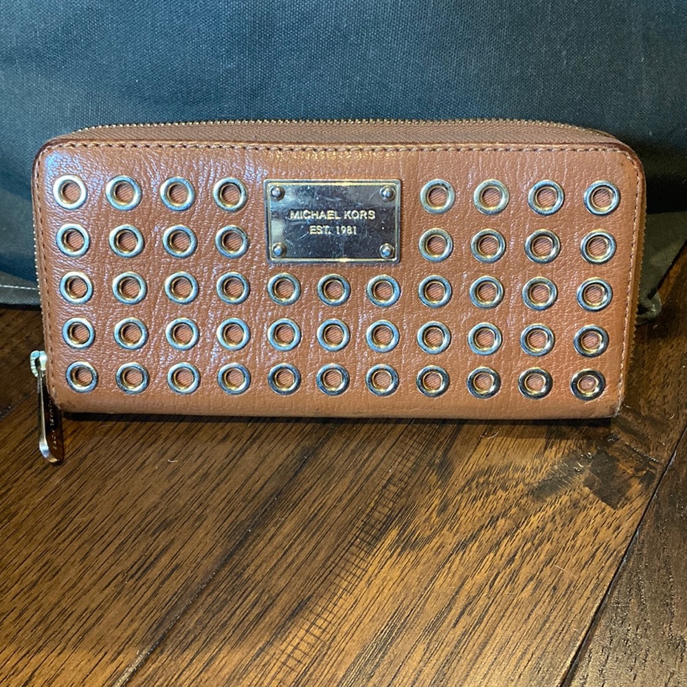 Michael kors wallet